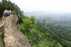 章怀山