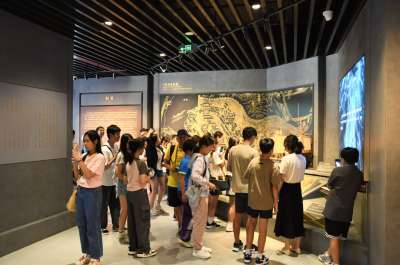 采撷民俗之美 延续友谊之旅