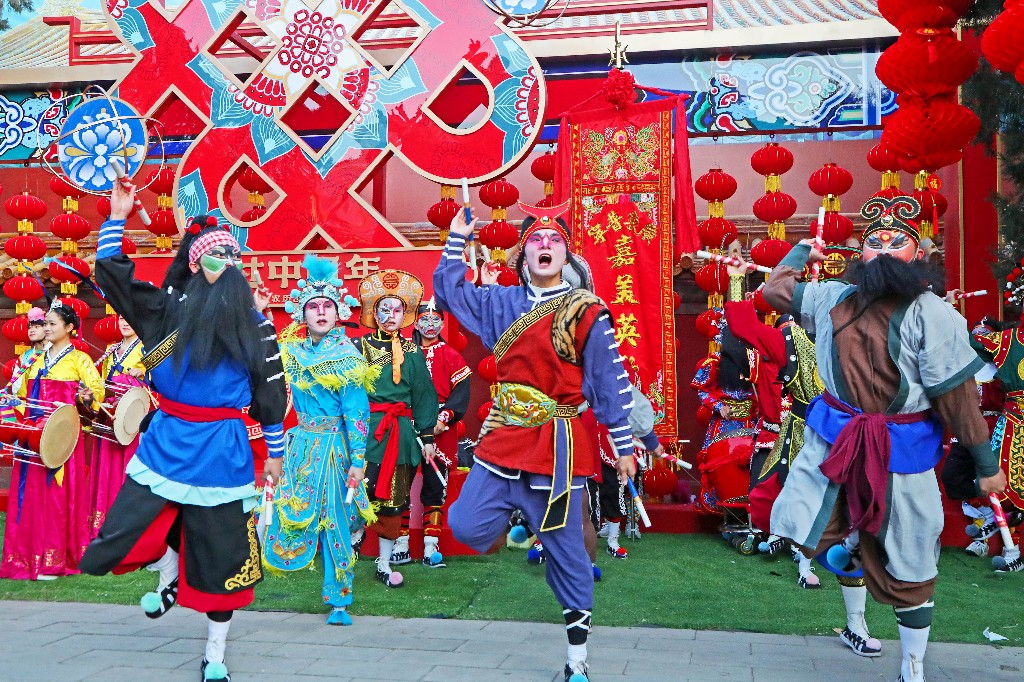 走进地坛庙会 感受地道“中国年”